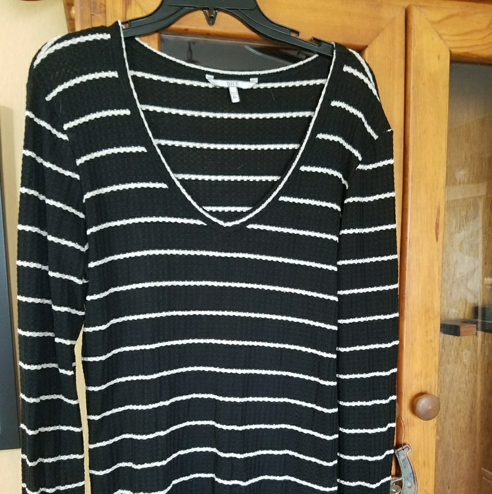 BKE sweater. Perfect condition.  Super soft.
